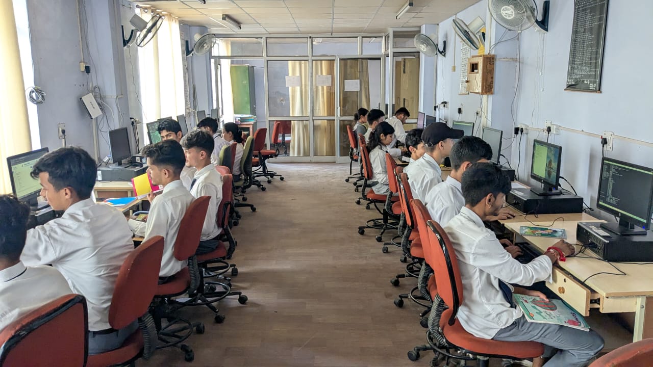 CSE LAB 1 GROUND FLOOR